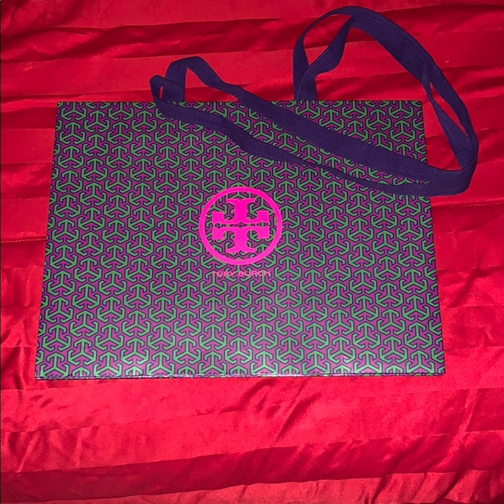 ✨5/$30 - Tory Burch Shopping Bag
